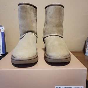 **SOLD**!!Uggs USED AUTHENTIC Women s 8 LIMITED Edition 40 40 40 Anniv GOOD cond